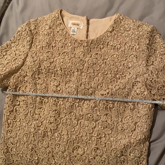 Gold lace top - Picture 6 of 10